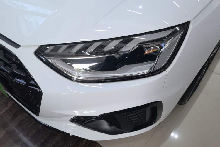 Used Audi A4L 2022 40 TFSI Luxury Dynamic Model