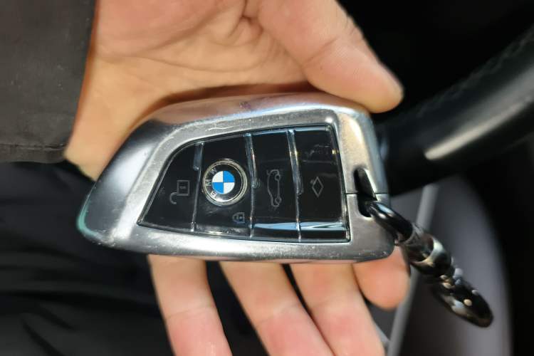 Used BMW 5 Series 2022 Second Facelift 525Li M Sport Package