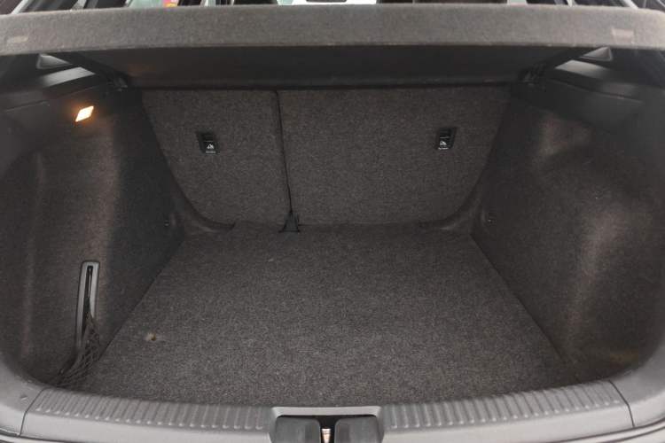 Used Volkswagen Gran Lavida 2013 1.6L Automatic Comfort Model
