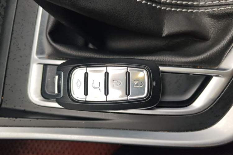 Used Geely Auto Vision X3 2020 1.5L CVT Luxury Model
