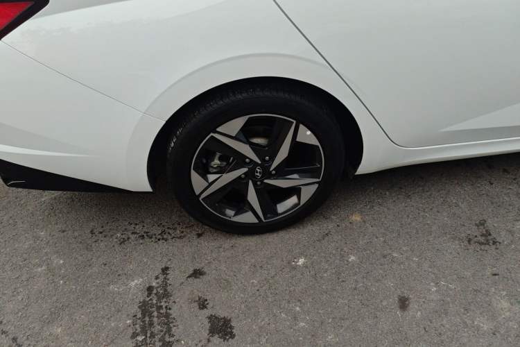 Used Hyundai Elantra 2021 1.5L CVT GLX Elite Edition
