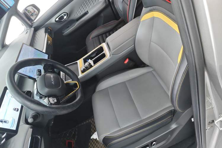 Used AION Y 2022 70 Tech Edition Ternary Lithium
