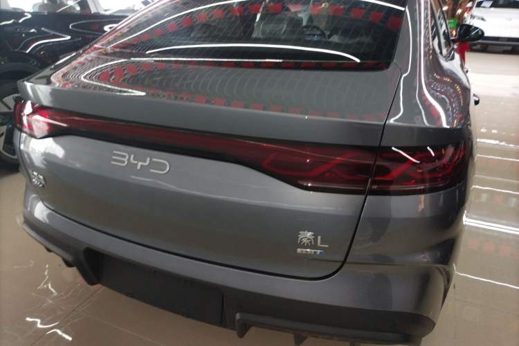 Used BYD Qin L 2025 DM-i Smart Drive 80KM Superior Model
