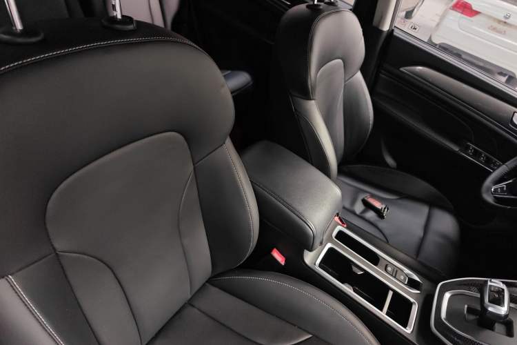 Used Haval M6 2021 PLUS 1.5T DCT Luxury Smart Connectivity Model
