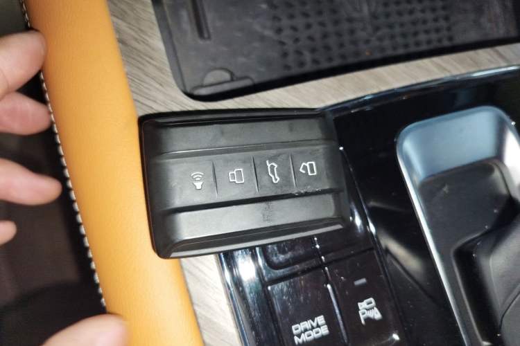 Used Tank 500 New Energy 2023 Hi4-T
