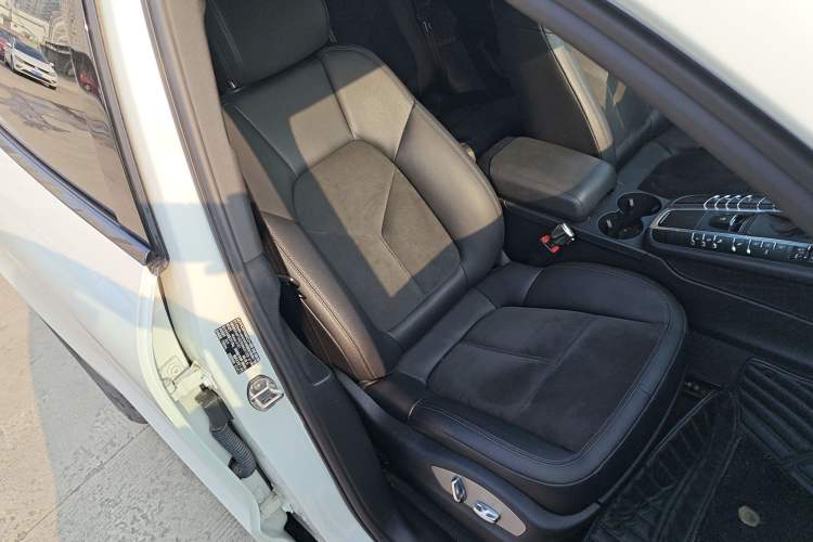 Used Porsche Macan 2021 Macan 2.0T