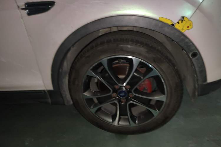 Used Ford Kuga 2015 2.0L GTDi Four-Wheel-Drive Sport Model