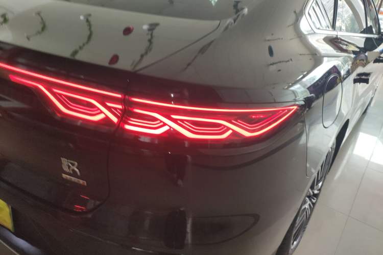 Used BYD Han 2025 DM-i Intelligent Driving Edition 125KM LiDAR Flagship Model
