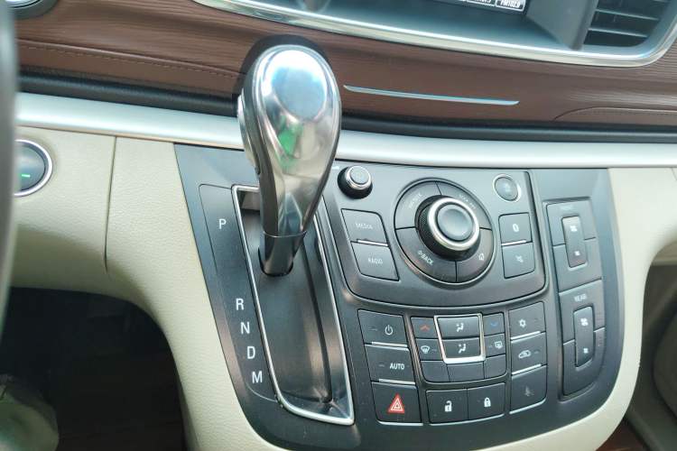 Used Buick GL8 2017 25S Luxury Version China V Standard
