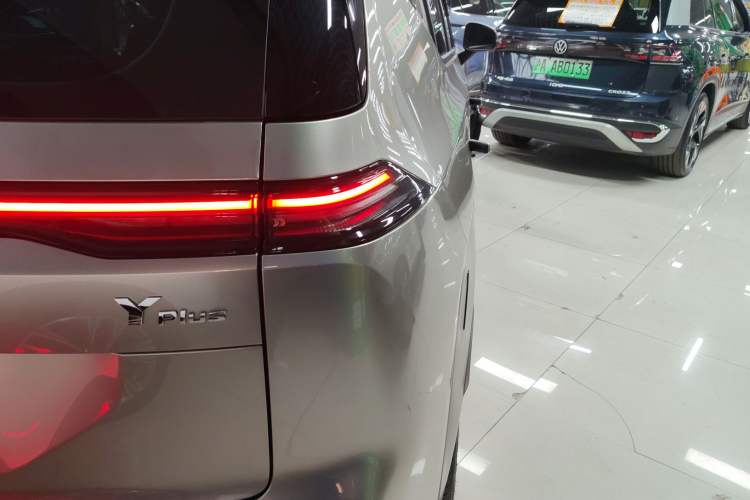 Used AION Y 2023 Plus 610 Smart Edition Ternary Lithium
