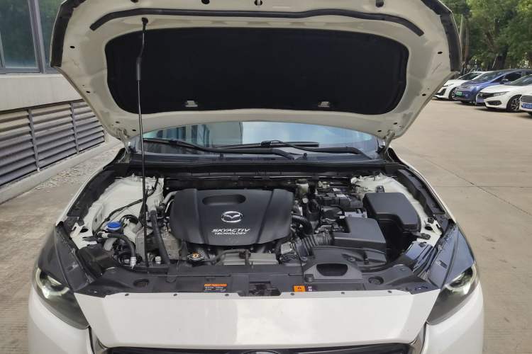 Used Mazda Mazda 3 Axela 2017 Sedan 1.5L Automatic Luxury Model Emission Standard China V
