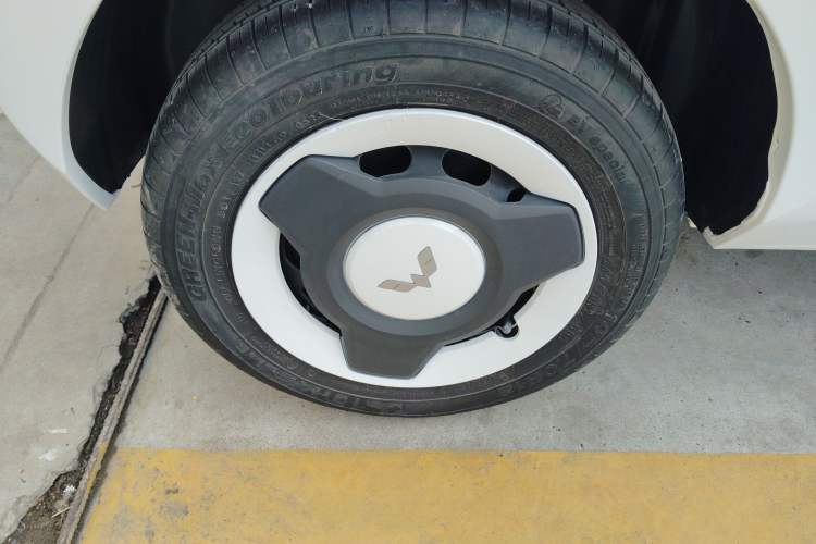 Used Wuling Hongguang MINIEV 2022 Easy Version Lithium Iron Phosphate
