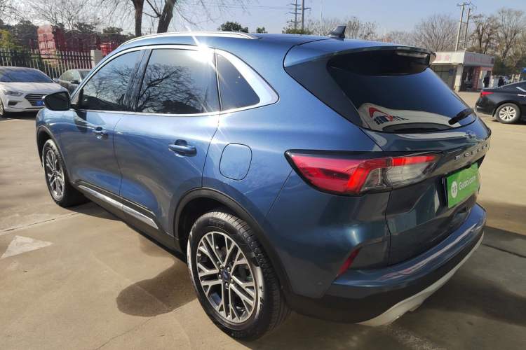 Used Ford Escape 2020 EcoBoost 245 Two-Wheel-Drive Titanium Edition
