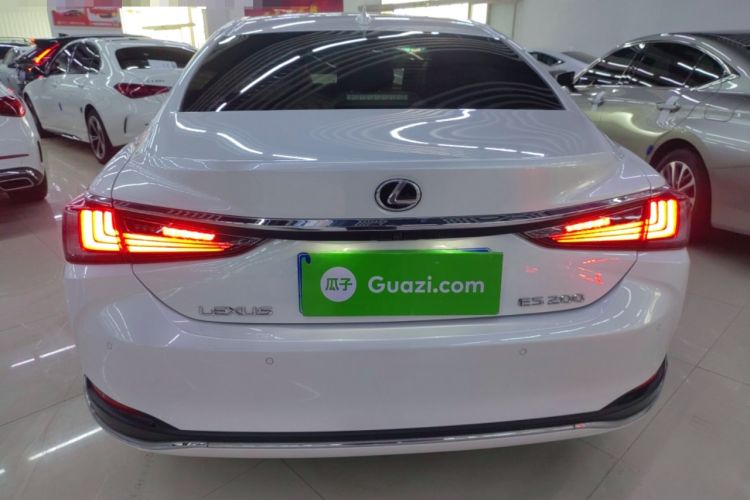 Used Lexus ES 2023 200 Excellence Edition
