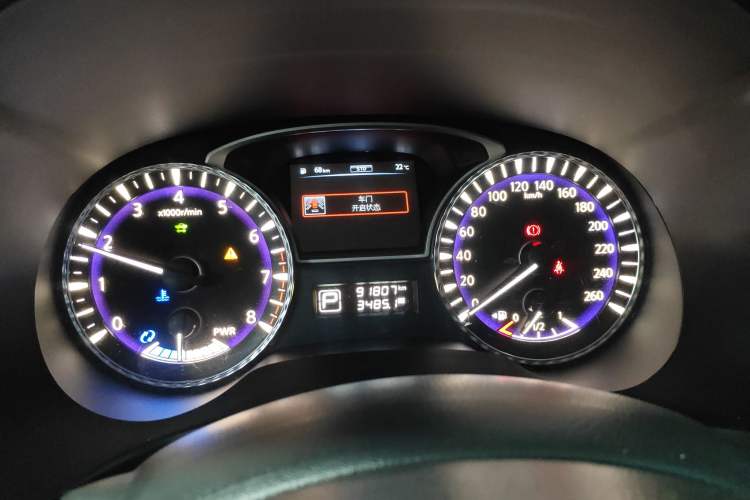 Used Infiniti QX60 2016 2.5 S/C Hybrid Two-Wheel-Drive Excellence Edition China V Standard
