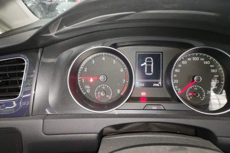 Used Volkswagen Golf 2020 Zhiai Edition 200TSI DSG Comfortable & Ambitious Version
