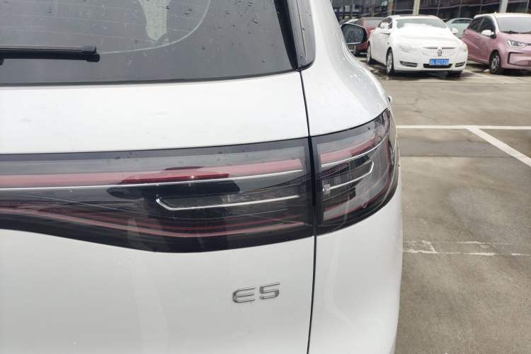 Used  E5 2024 530km Starship Edition