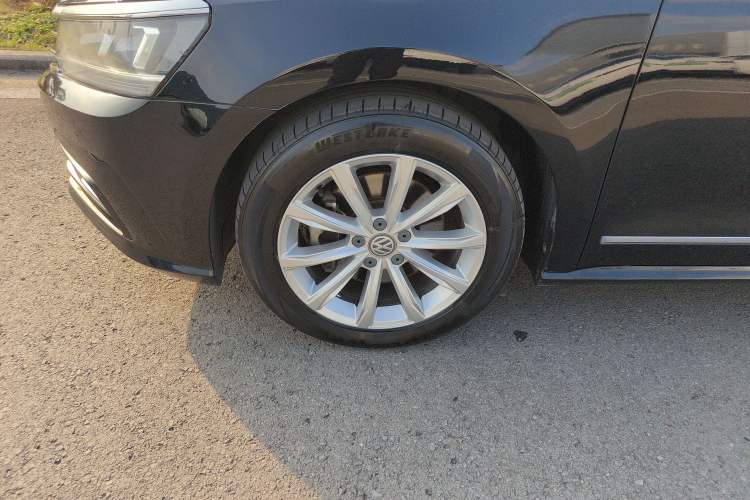 Used Volkswagen Passat 2017 330TSI DSG Luxury Edition
