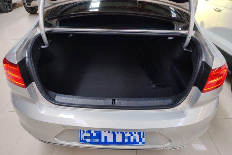 Used Volkswagen Magotan 2017 330TSI DSG Luxury Model
