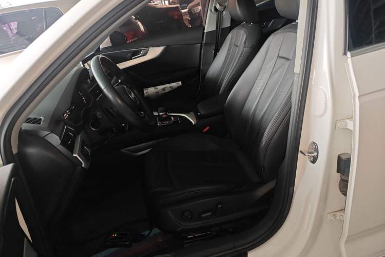 Used Audi A4L 2019 40 TFSI Fashion Edition China VI Emission Standard