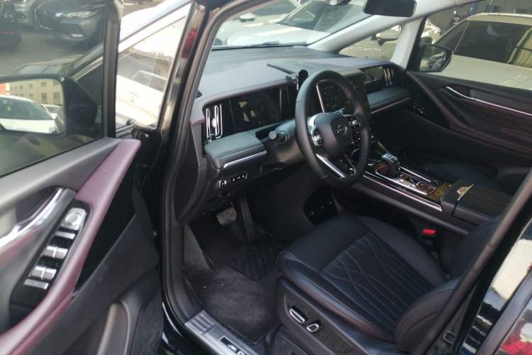 Used GAC Trumpchi M8 2024 Master Series 400T Prestige Edition
