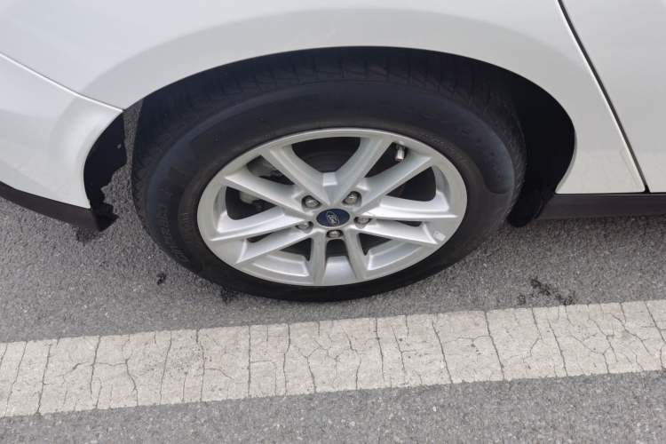 Used Ford Focus 2015 Hatchback 1.6L Automatic Fashion Edition
