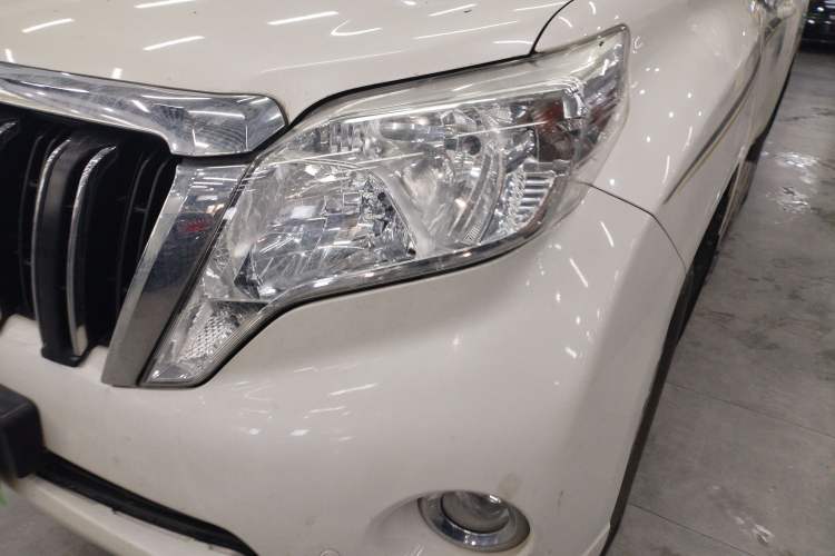 Used Toyota Prado 2017 4000 TXL Dual Airbags Side-Mounted – Middle East Version
