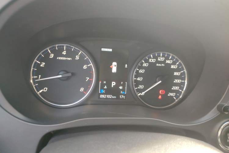 Used Mitsubishi Outlander 2019 2.4L 4x4 Zhi Xiang Edition 7 Seats China VI Standard
