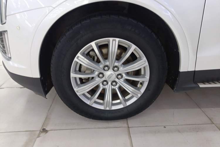 Used Cadillac XT5 2018 25T Tech Model
