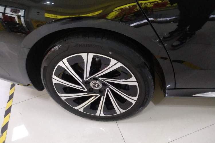 Used Mercedes-Benz E-Class 2024 Facelift E 300 L Luxury Edition
