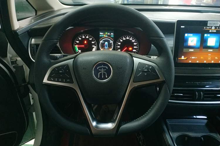 Used BYD Song MAX New Energy 2019 DM 1.5T Smart Connect Advanced 7-Seater China VI Standard
