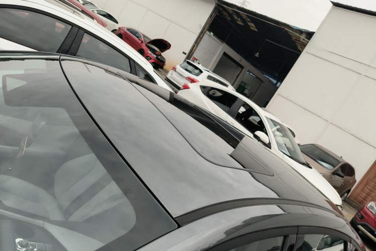 Used Changan UNI-V iDD 2024 Blue Whale Smart Electric iDD 136km ZhiKu Model
