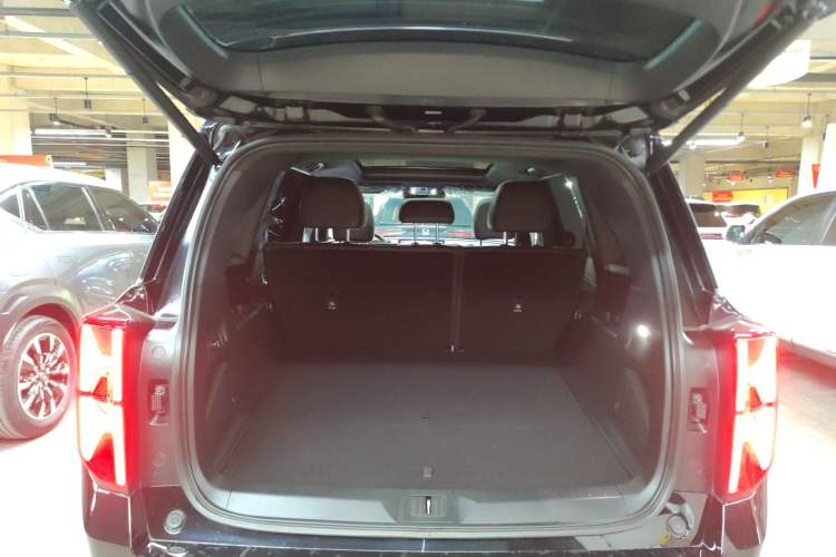 Used GAC Trumpchi GS8 2025 Linghang Series 2.0 TGDI Two-Wheel-Drive Luxury Edition 5 Seats