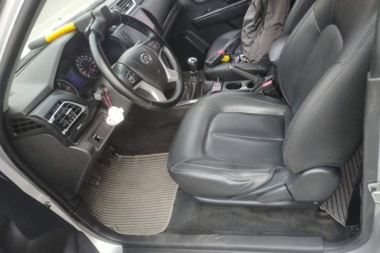 Used Great Wall Wingle 5 2017 2.0T European-Style Diesel Two-Wheel-Drive Elite Version with Large Double Cab – GW4D20B