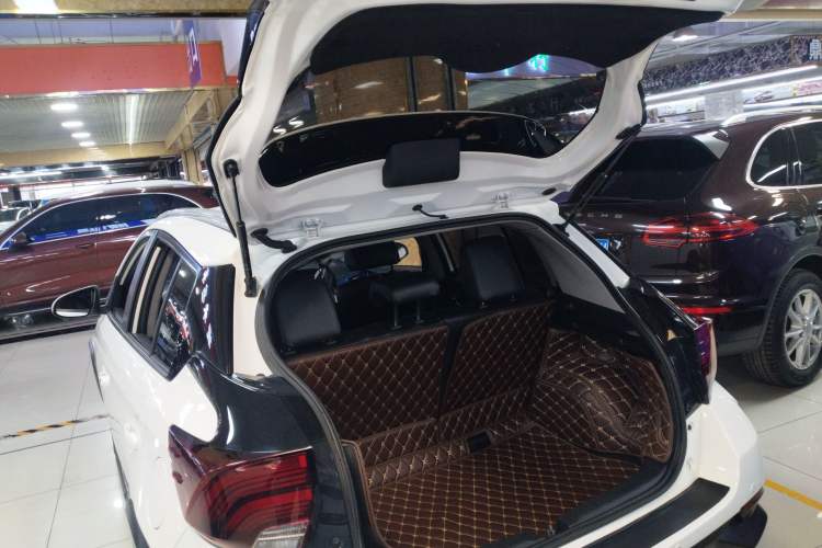 Used Toyota YARiS L 2022 X-Trail 1.5L CVT Luxury PLUS Edition
