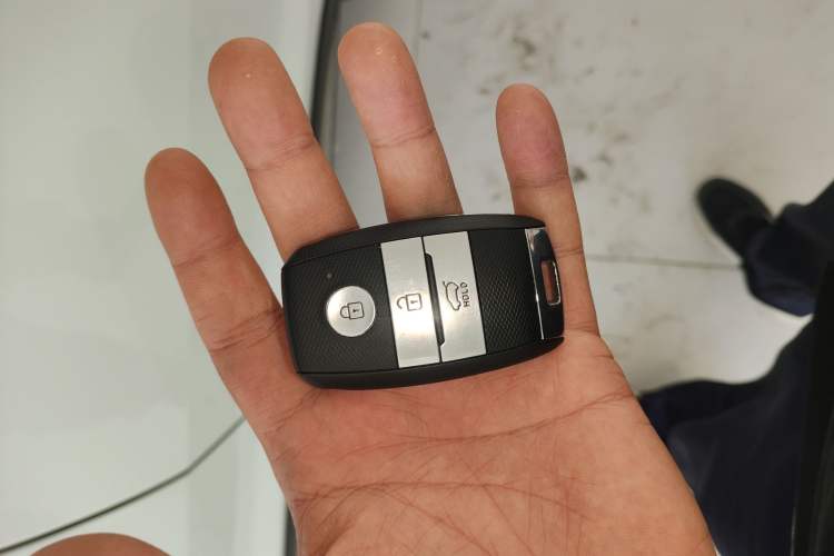 Used Kia Sportage R 2015 2.0L Automatic Two-Wheel Drive DLX Model