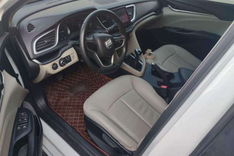 Used Buick GT 2018 15T Manual Elite Version China V Standard
