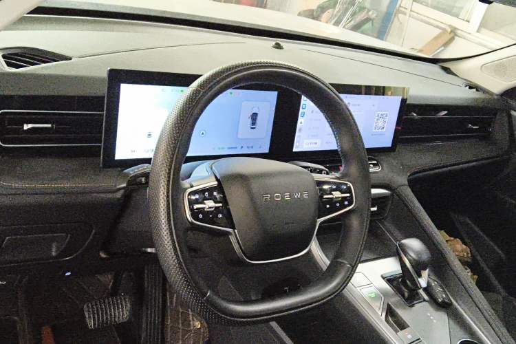 Used Roewe D5X DMH 2024 135 Tech Edition