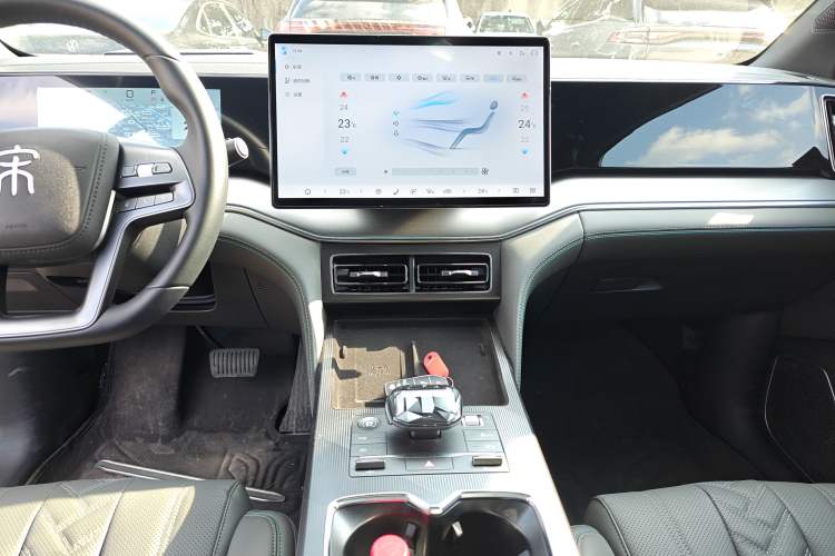 Used BYD Song L DM-i 2025 Intelligent Driving Version 112 km Beyond-Range Type