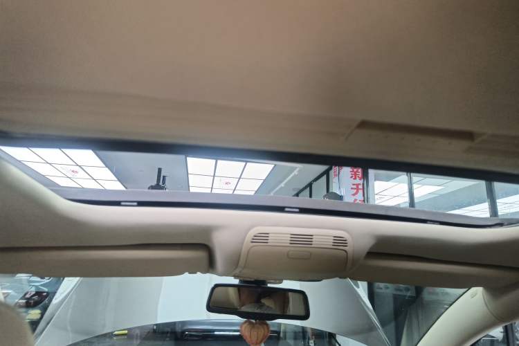 Used Volkswagen Magotan 2013 1.8TSI Premier Model
