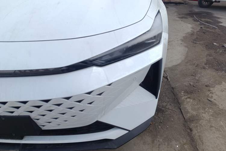 Used Changan UNI-V iDD 2024 Blue Whale Smart Electric iDD 136km ZhiKu Model