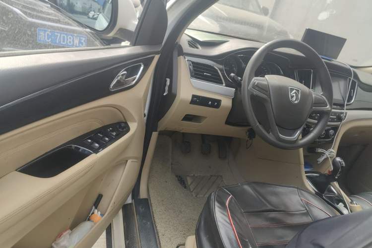 Used Baojun 730 2016 1.5L Manual Comfort Version 7 Seats China V Emission Standard
