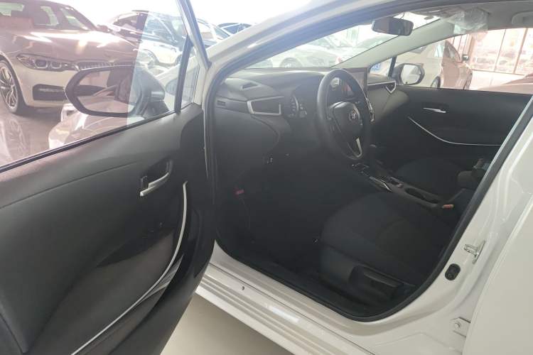 Used Toyota Corolla 2022 Dual-Motor 1.8L E-CVT Pioneer Edition
