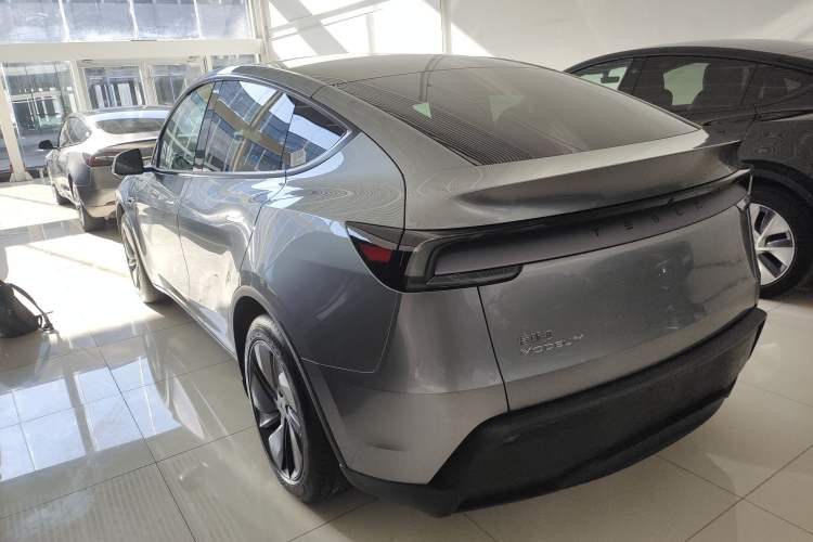 Used Tesla Model Y 2025 Rear-Wheel-Drive Version