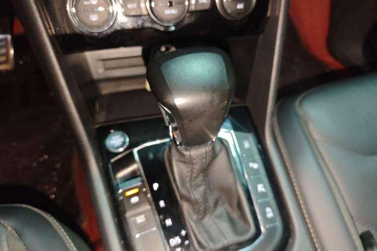 Used Volkswagen Tiguan L 2021 330TSI Automatic Two-Wheel Drive R-Line Enhanced Edition
