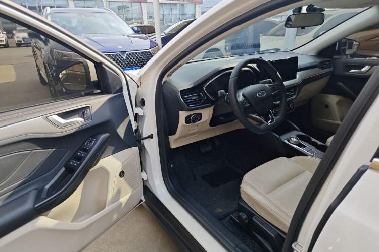 Used Ford Focus 2021 Sedan EcoBoost 180 Automatic Trendy Model