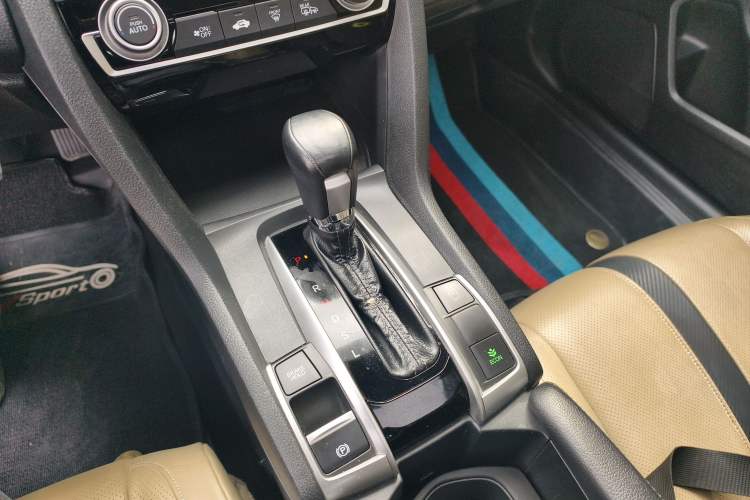 Used Honda Civic 2016 220TURBO CVT Prestige Edition
