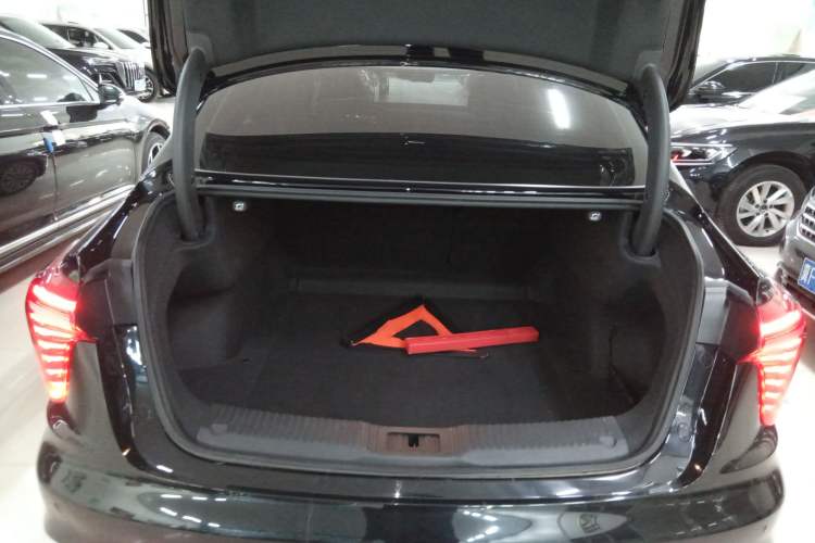 Used Hongqi H5 2023 1.5T DCT Smart Connect Flagship Edition