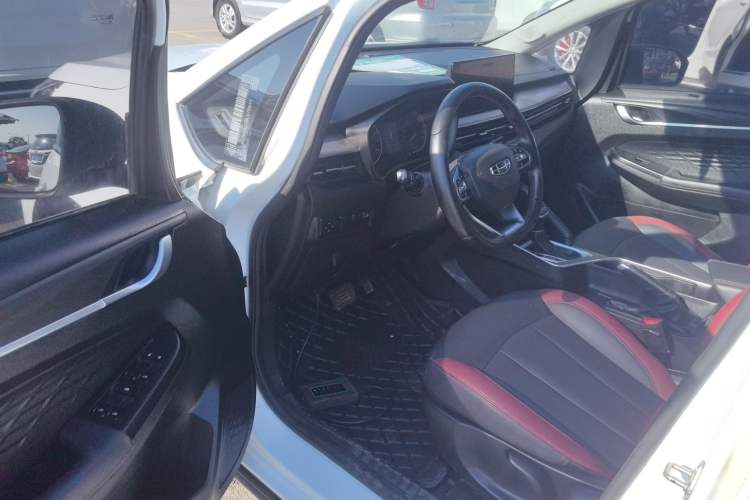 Used Geely Auto Vision X3 2021 PRO 1.5L CVT Deluxe Model
