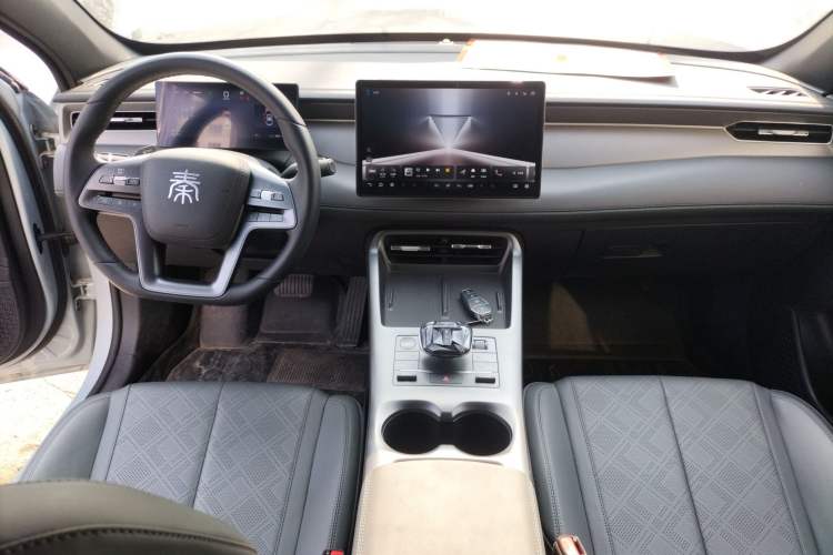 Used BYD Qin PLUS 2025 DM-i Smart Drive 55KM Beyond Model
